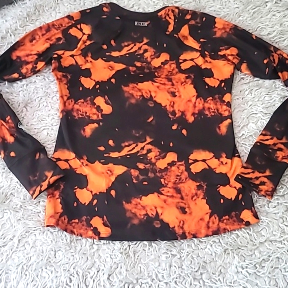 🧡 FLEO Orange and Black Foundation Long Sleeve